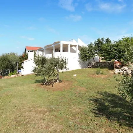 2 Bedroom Lovely In * Rtina