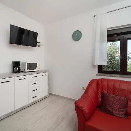 Apartament Stunning In With House Sea View