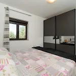 Apartment Stunning In With House Sea View