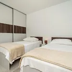 Stunning In With House Sea View *