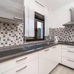 Stunning In With House Sea View *